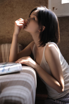 群臣在朝堂上却玩皇帝